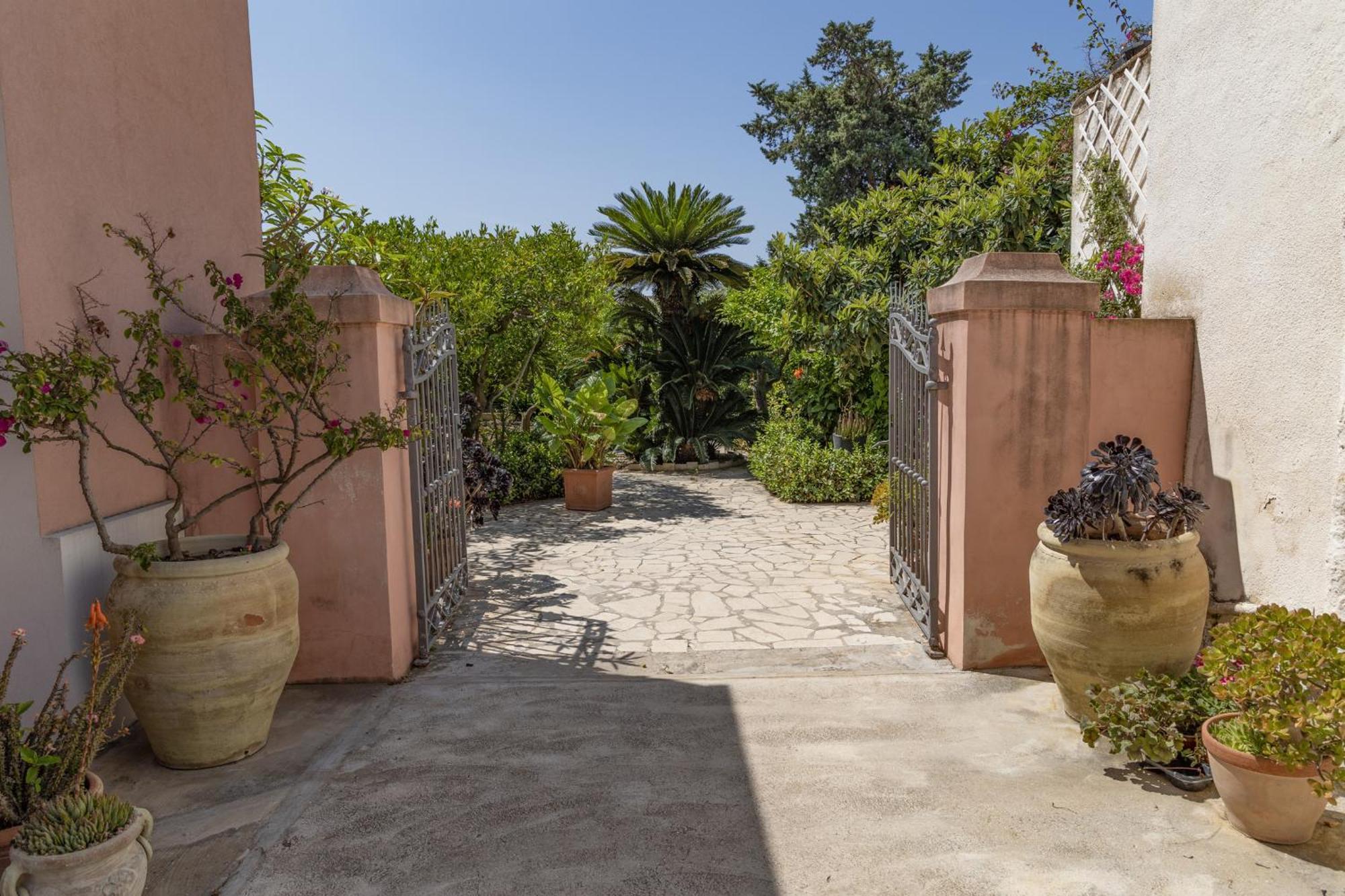 Villa Pampalone - B&B In Dimora Storica Трапани Экстерьер фото